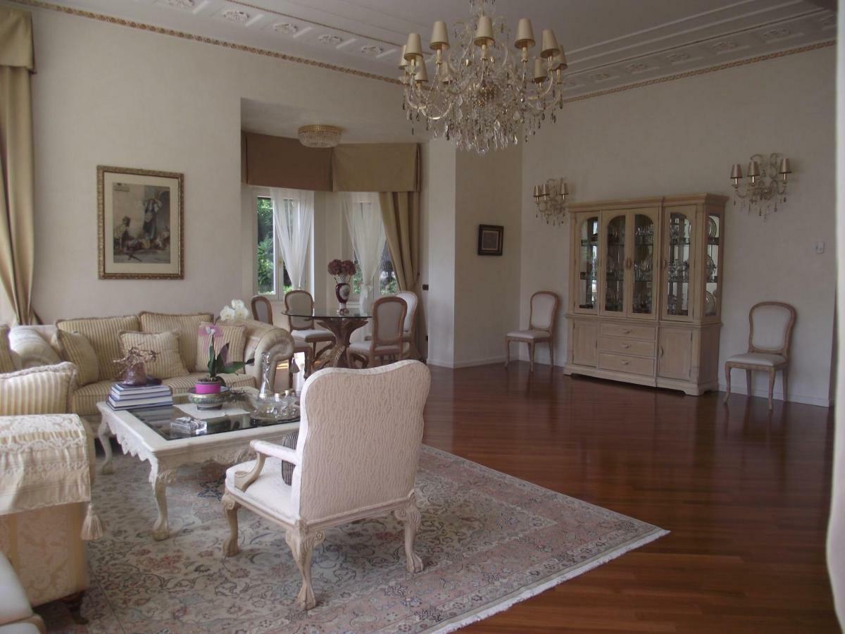 Villa Castiglioni Luxury Apartment 라글리오 외부 사진